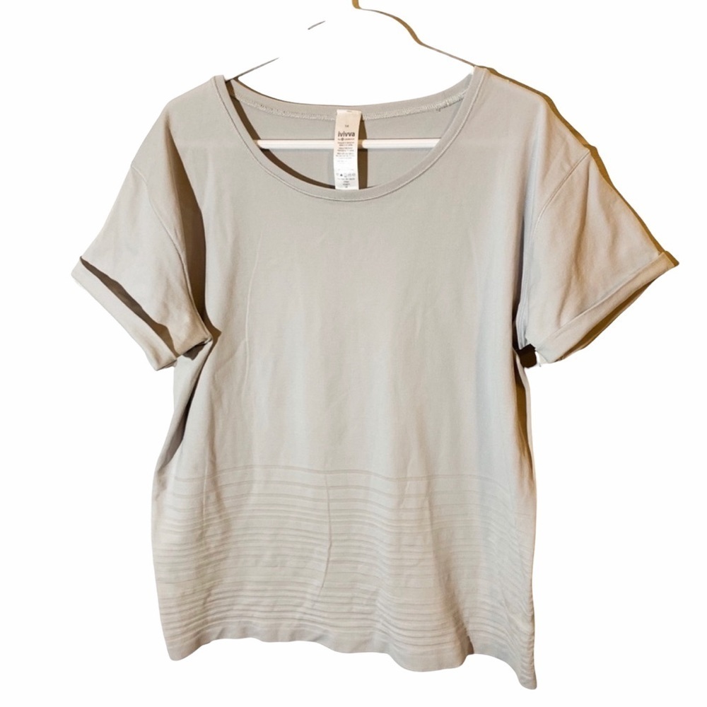 Ivivva Gray Top Short Sleeved